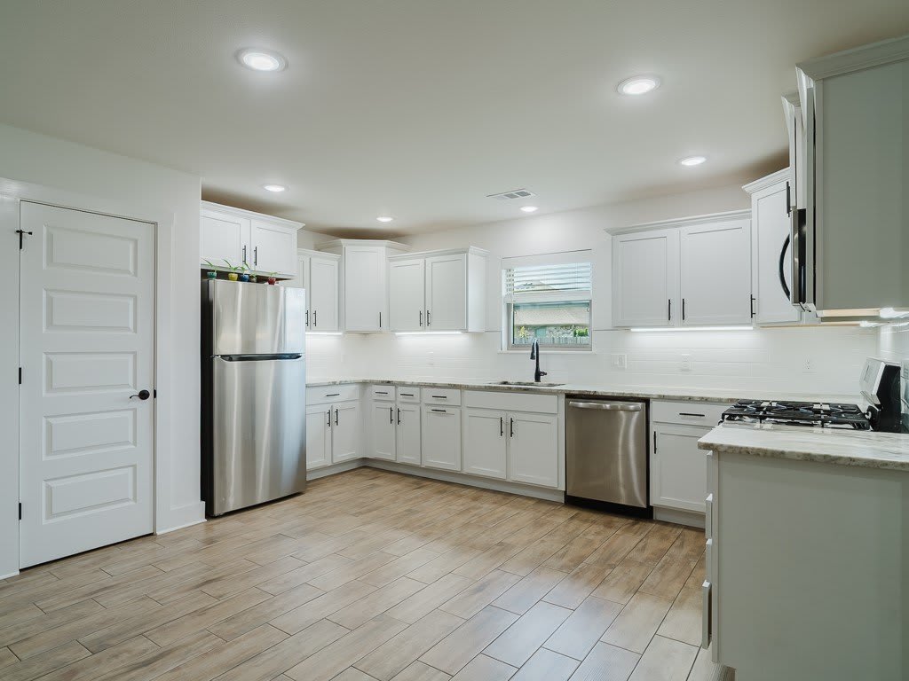 221 Palm Street – photo 5