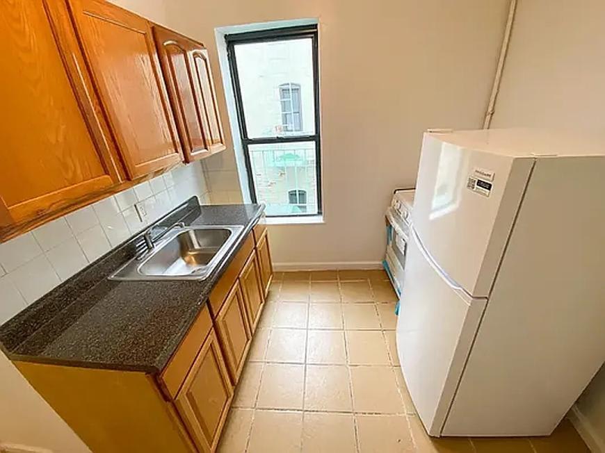 124 Sherman Avenue – photo 2