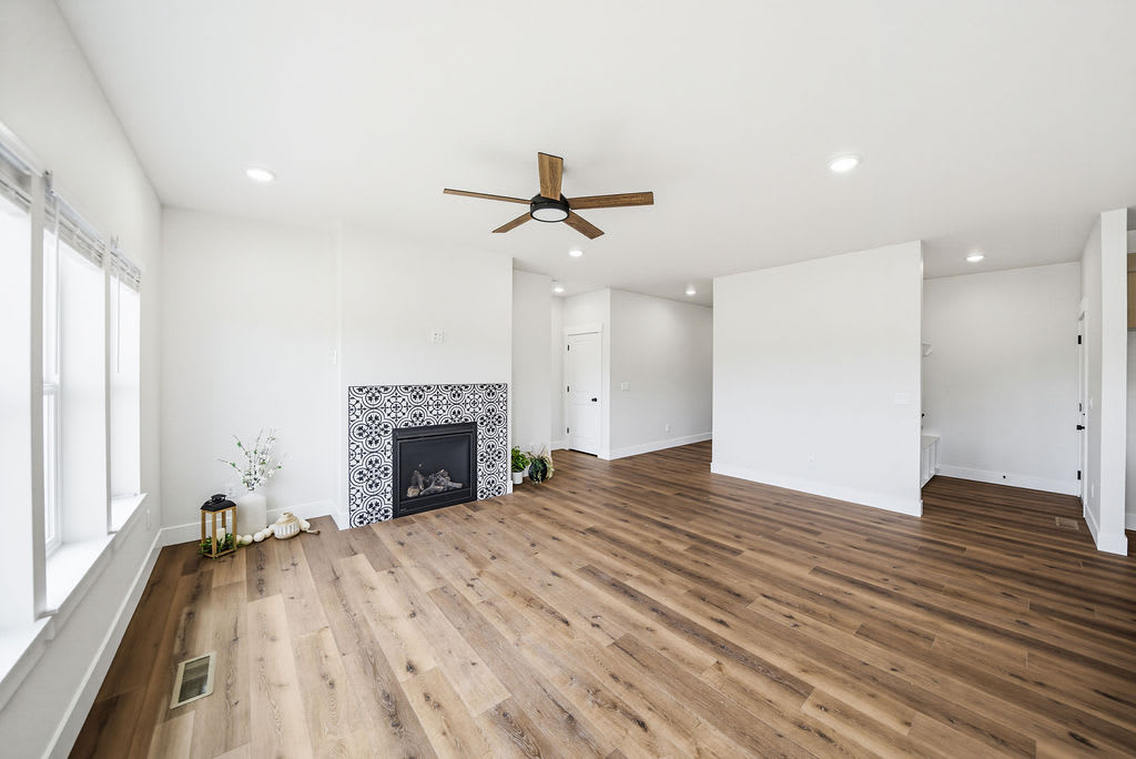 485 E River Ln. – photo 5