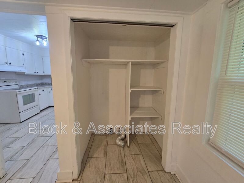 326 Pickett Place – photo 5