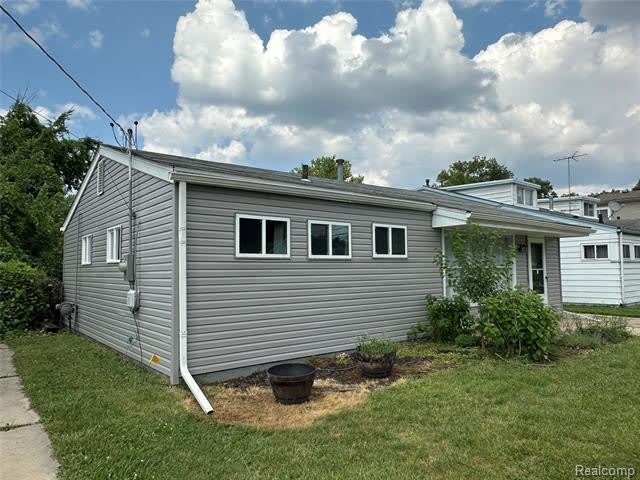 1615 E Greig Avenue – photo 2