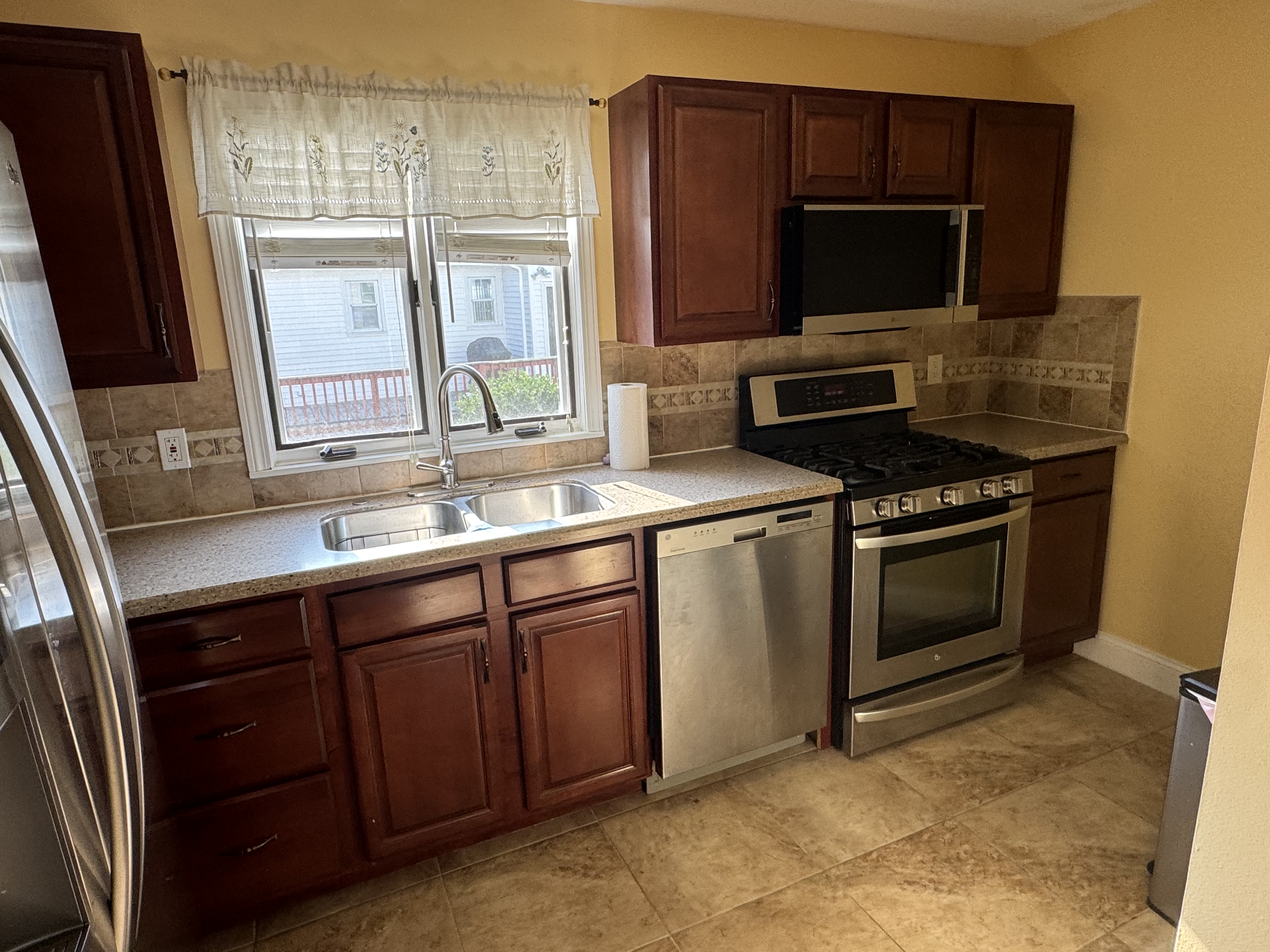 27 Gagnon Street – photo 4