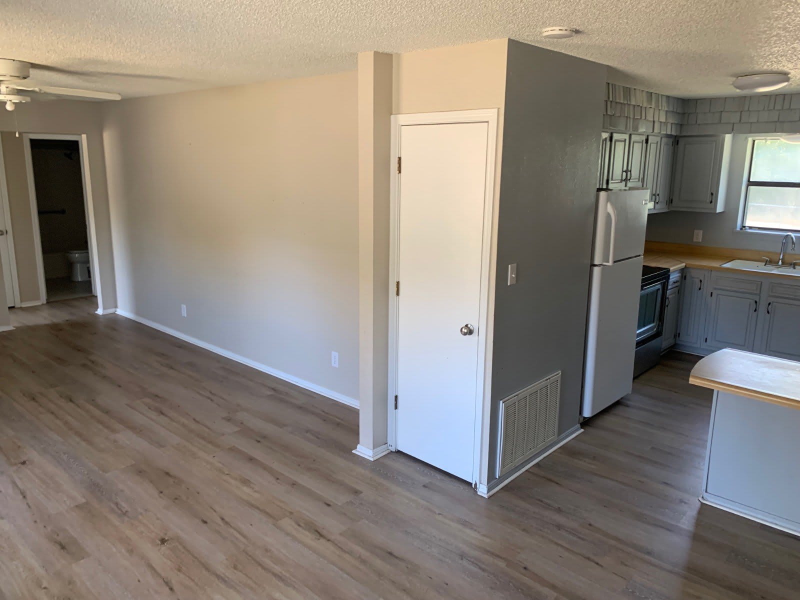 2122 W Austin – photo 5