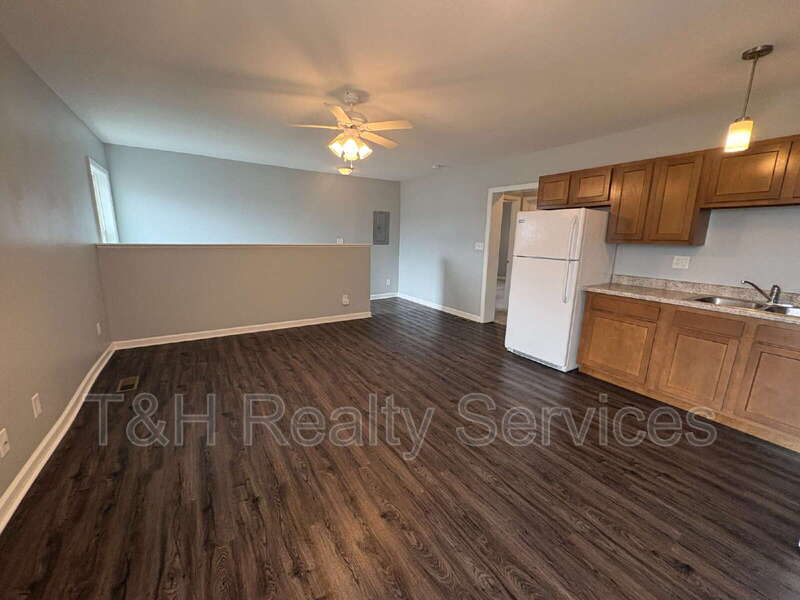 409 West Washington Street – photo 5