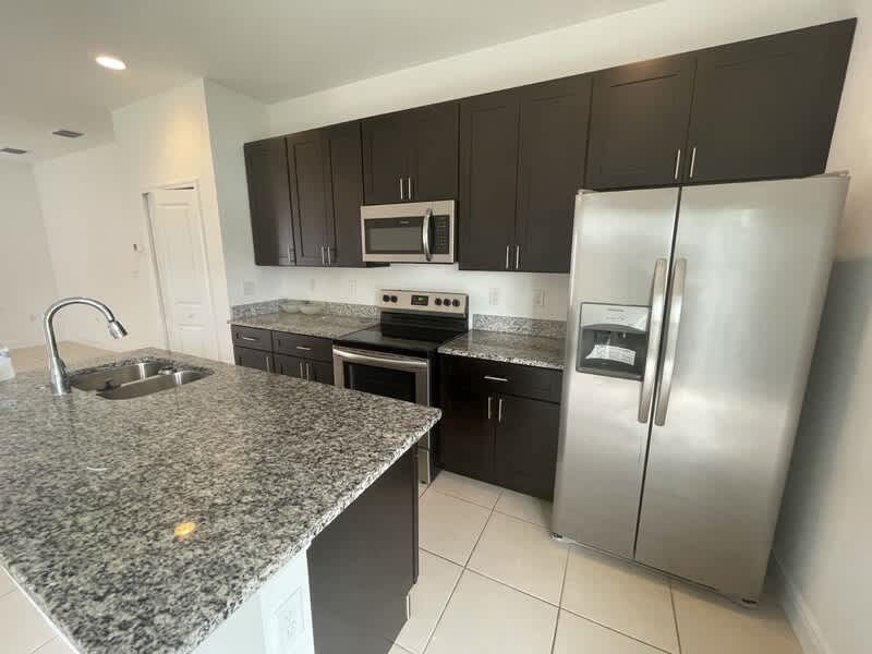 414 Columbia Ct – photo 3