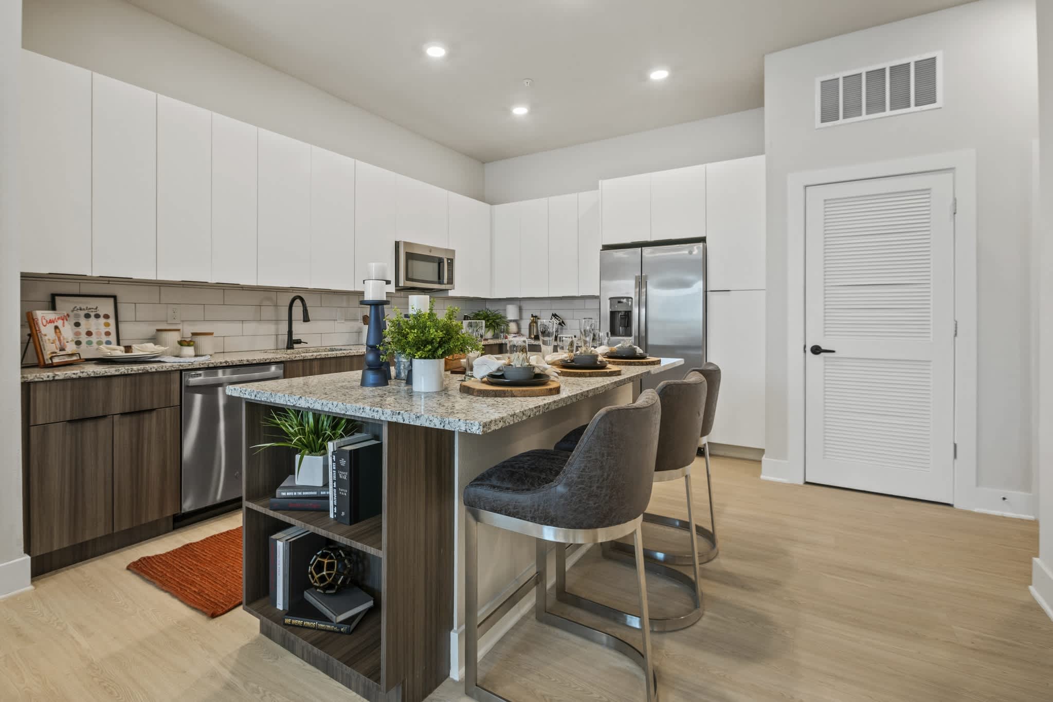 545 Madison Drive 1 – photo 4