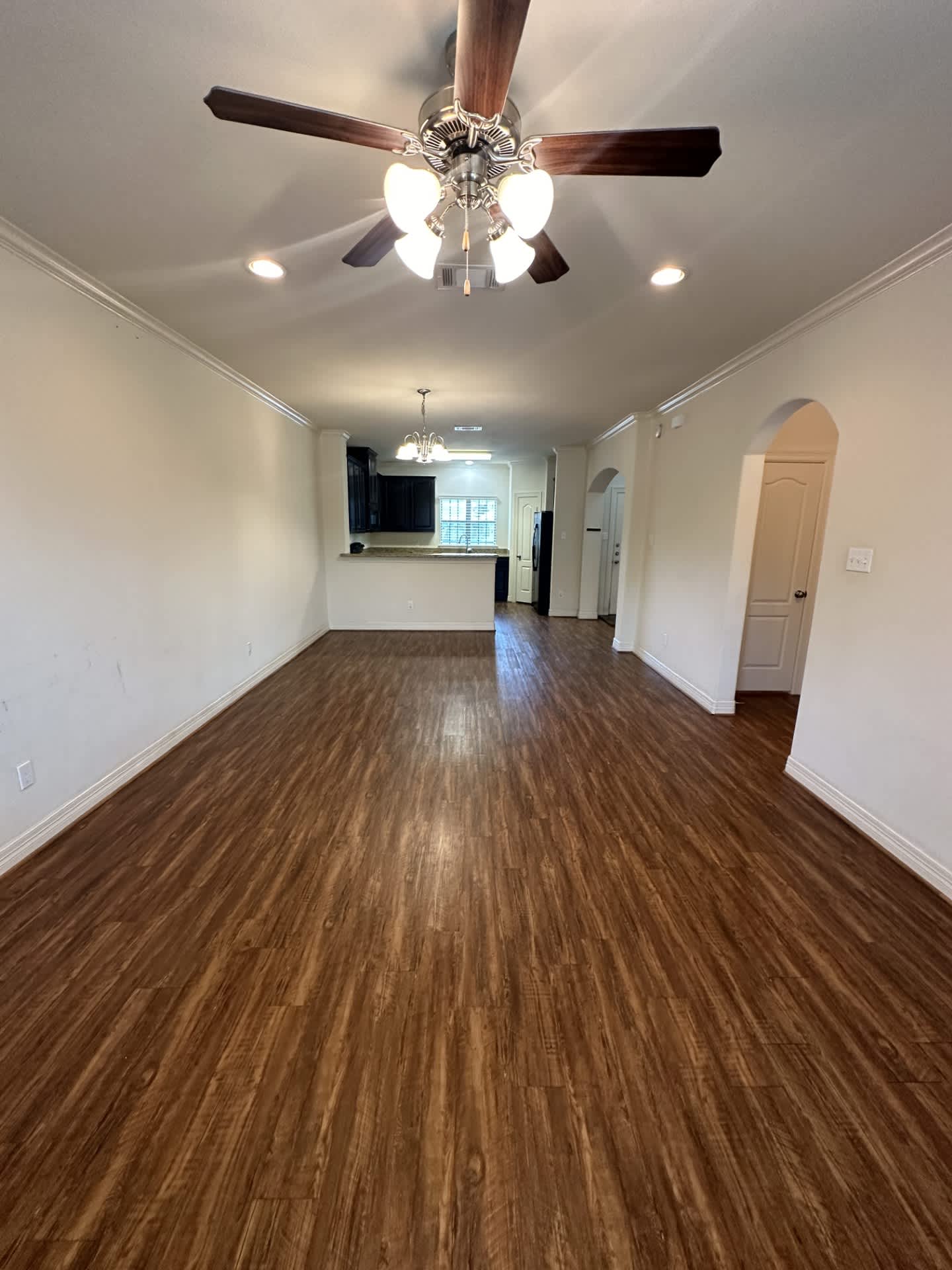 210 South Tesch Street – photo 3