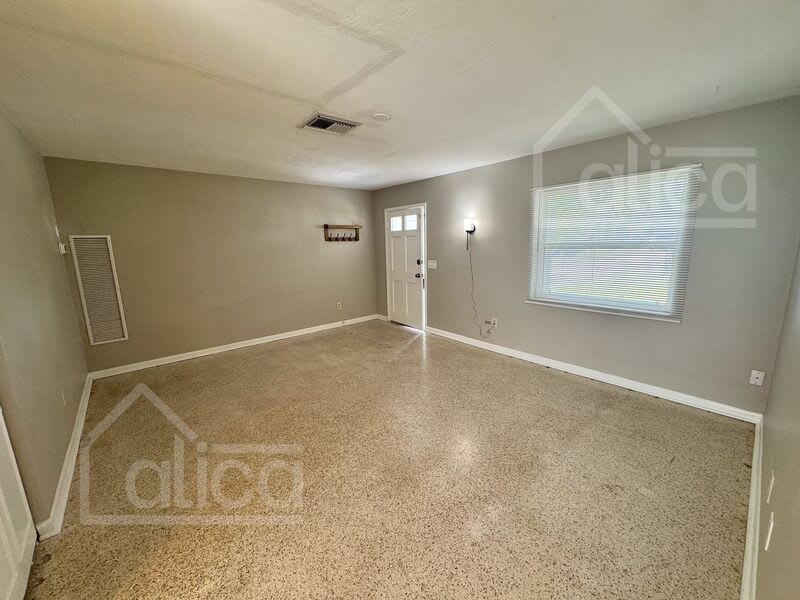 7176 Lockwood St – photo 5