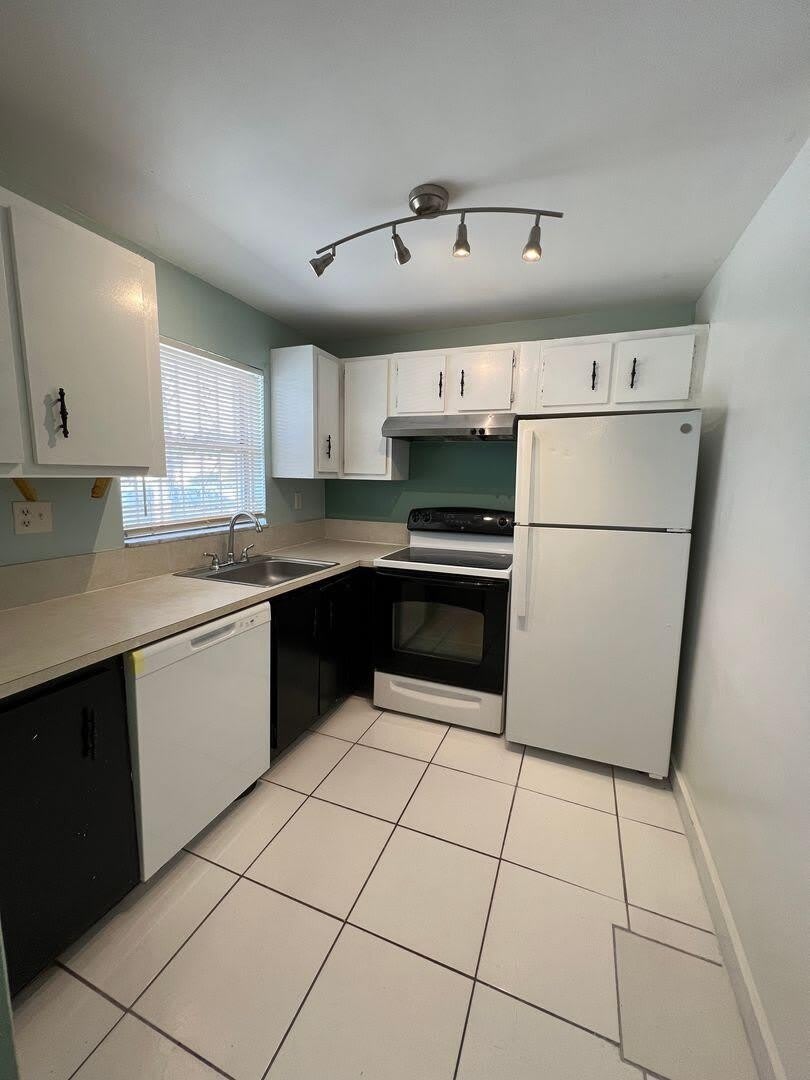 4191 NW 26TH Street – photo 4