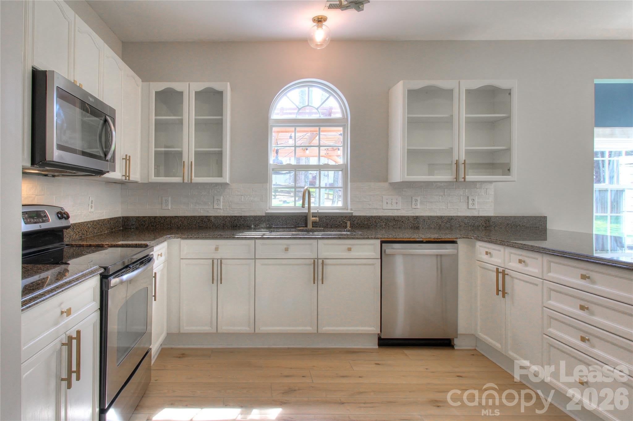 8414 Bampton Drive – photo 2