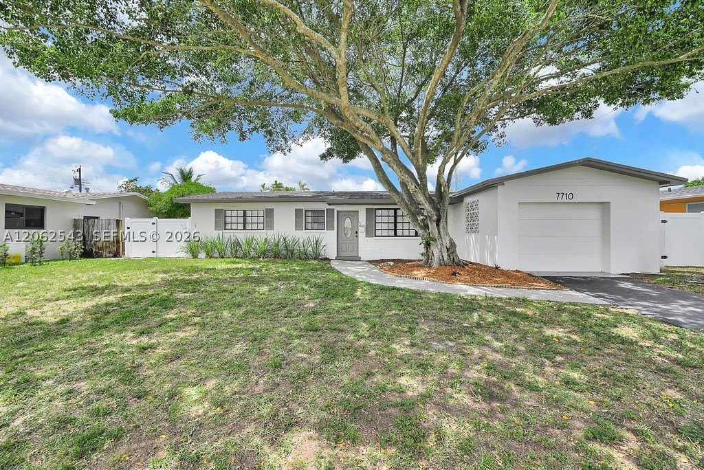 7710 Nw 6Th Ct – photo 2