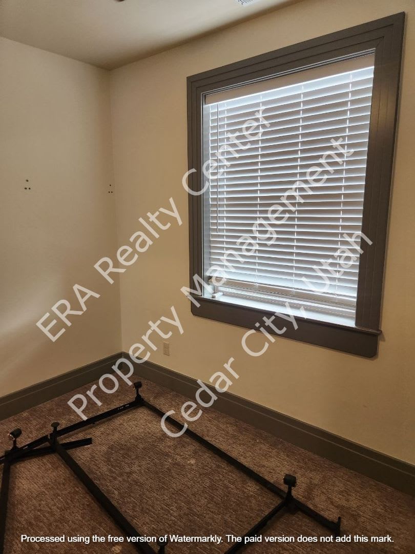 Move-in Bonus! 2 Bed, 2 bath + Office or Den. – photo 4