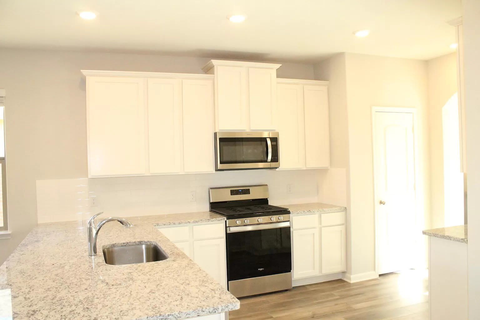 2104 Penaflor Drive – photo 4