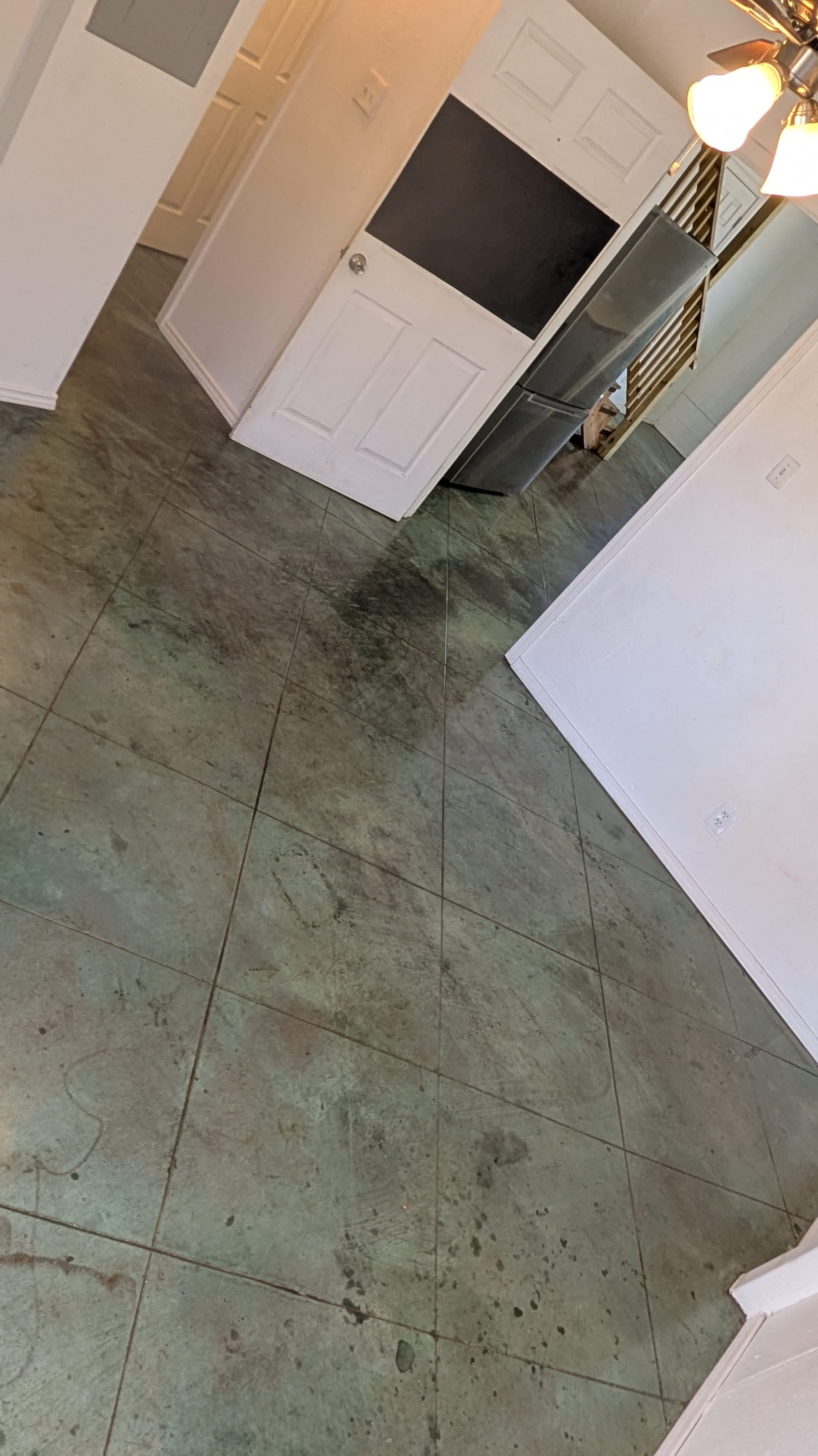 805 Avenue C – photo 3