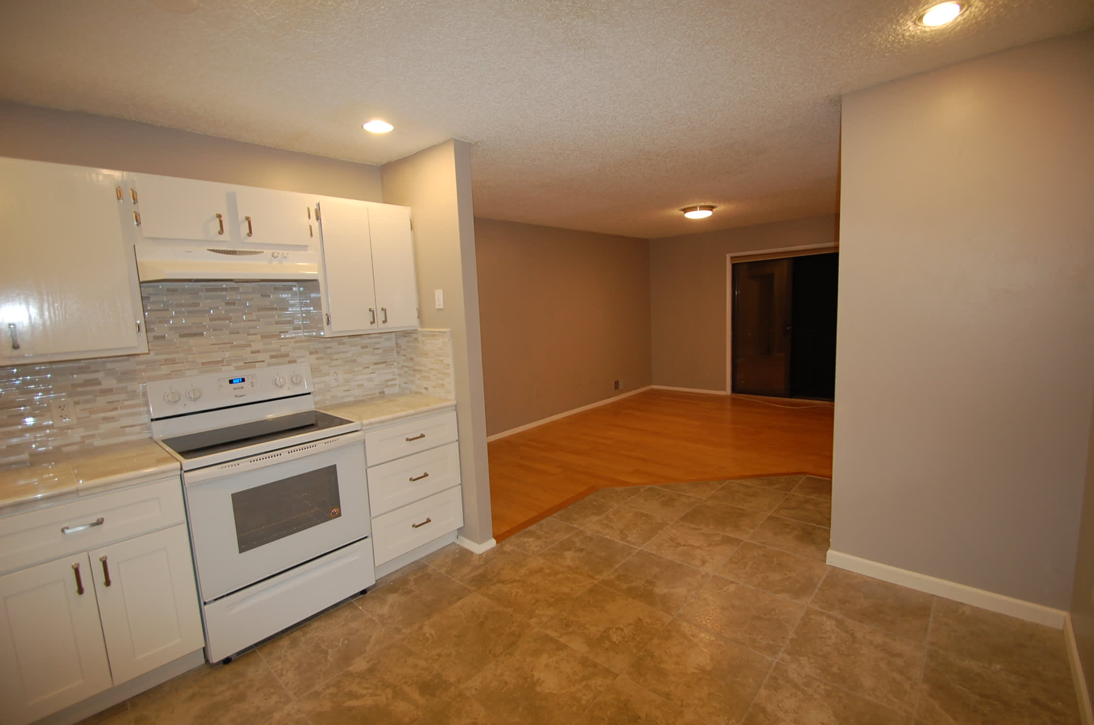 66 Canterbury Court – photo 2