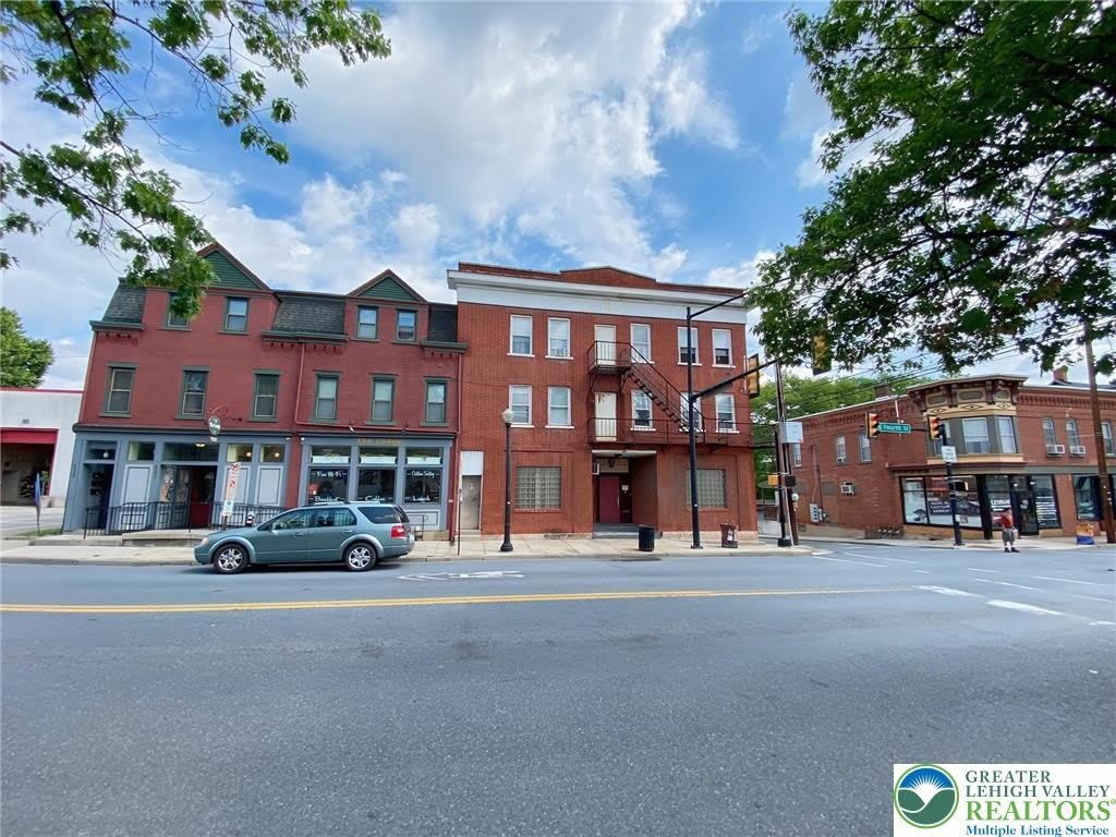 429 E 4th Street – photo 3