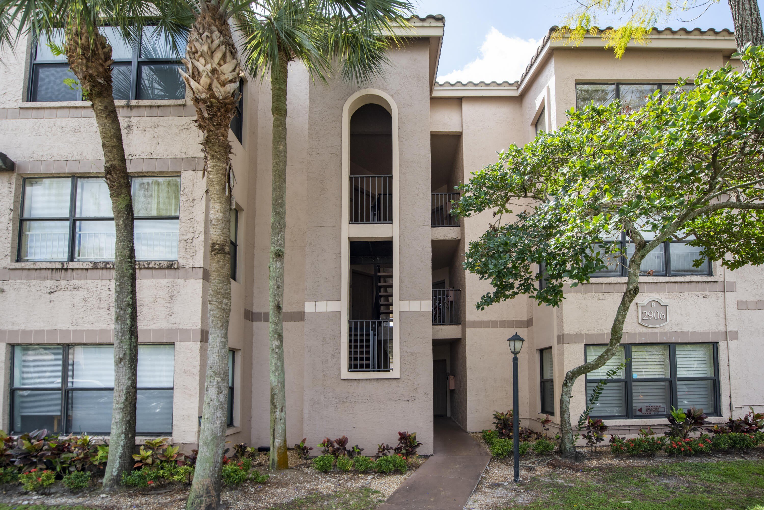 2900 S University Drive – photo 5