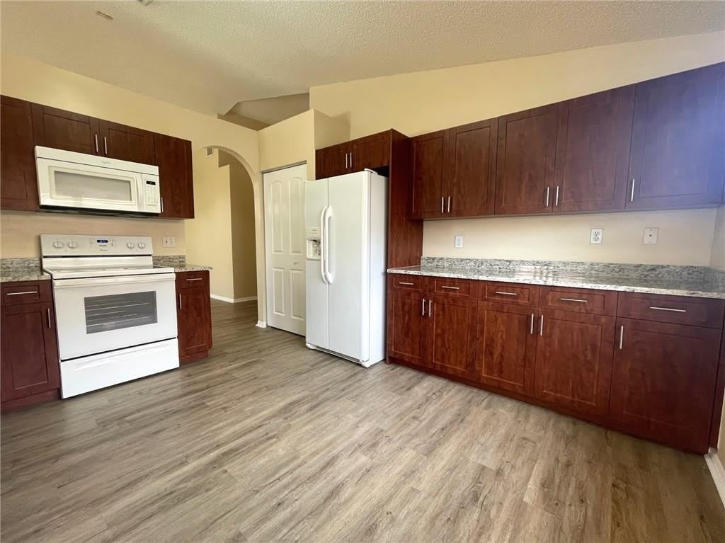 18062 SW 27th Street – photo 3