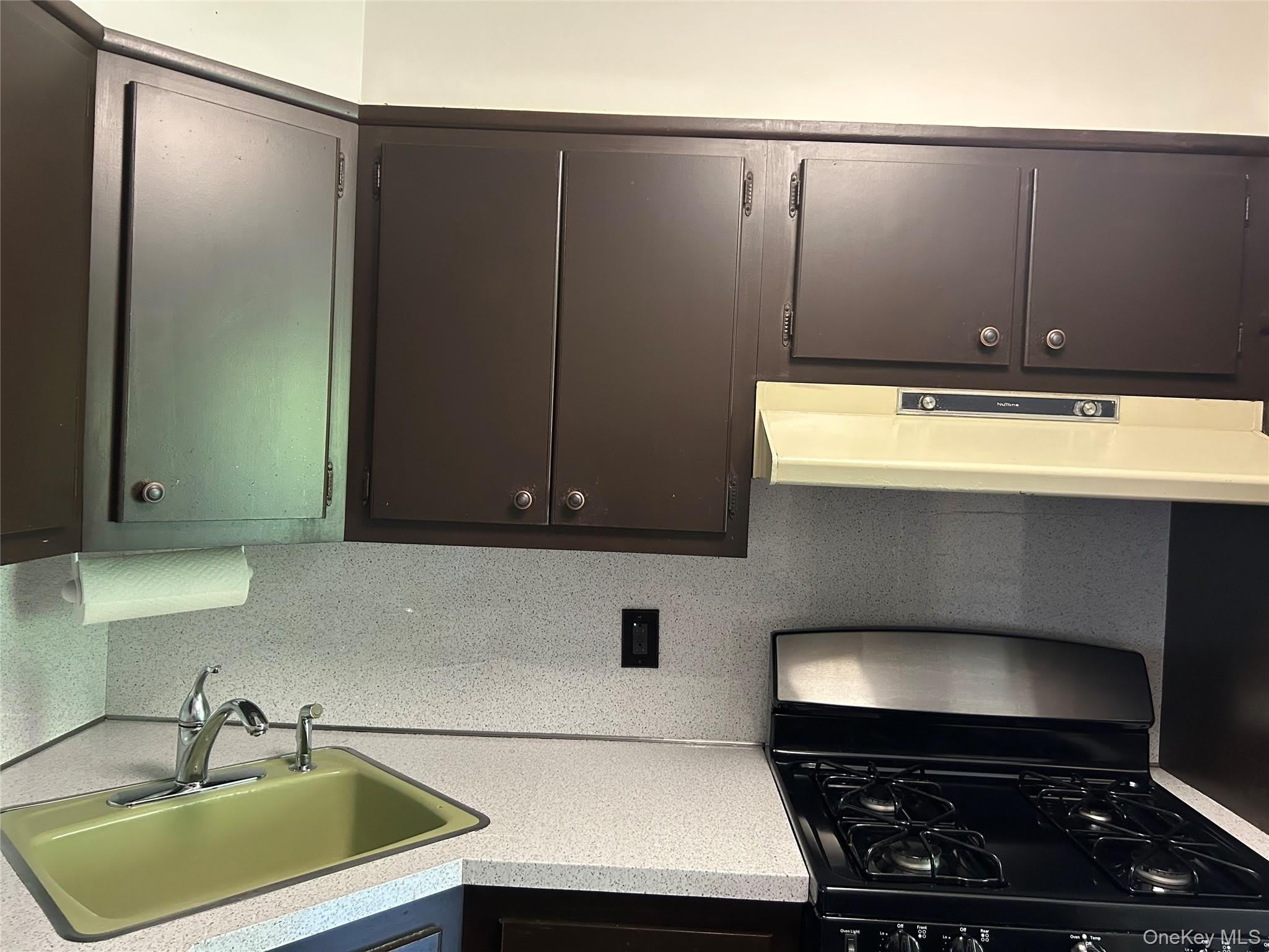 77-24 252nd Street – photo 3