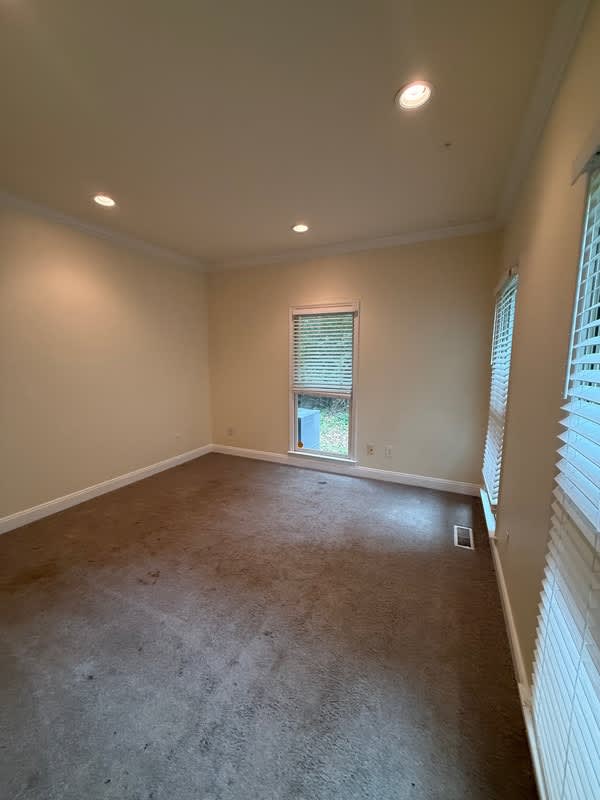 2411 Oakwood Avenue NE – photo 5
