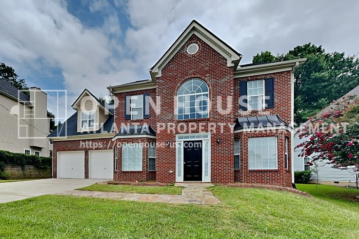 1209 Lainster Drive Southeast – photo 1