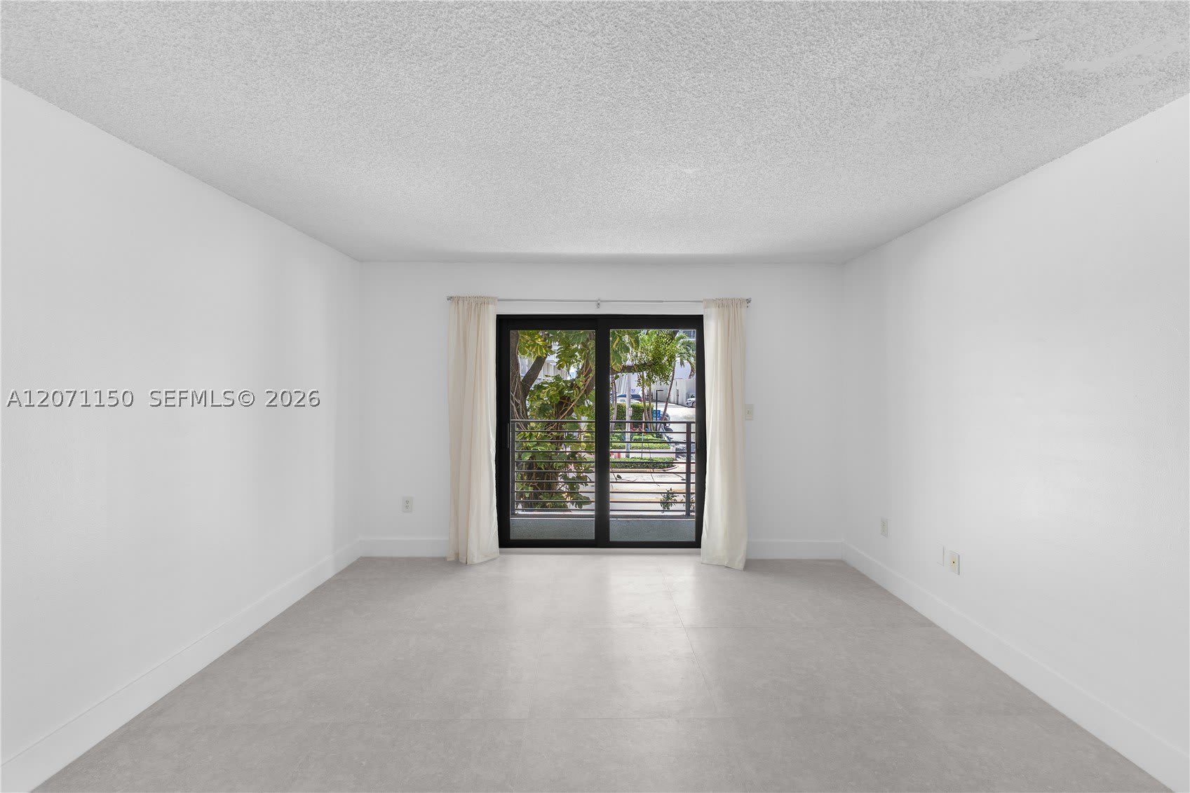 1225 West Ave – photo 4