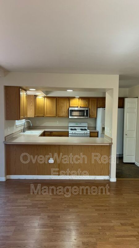 2412 Hillbrook Cir – photo 5