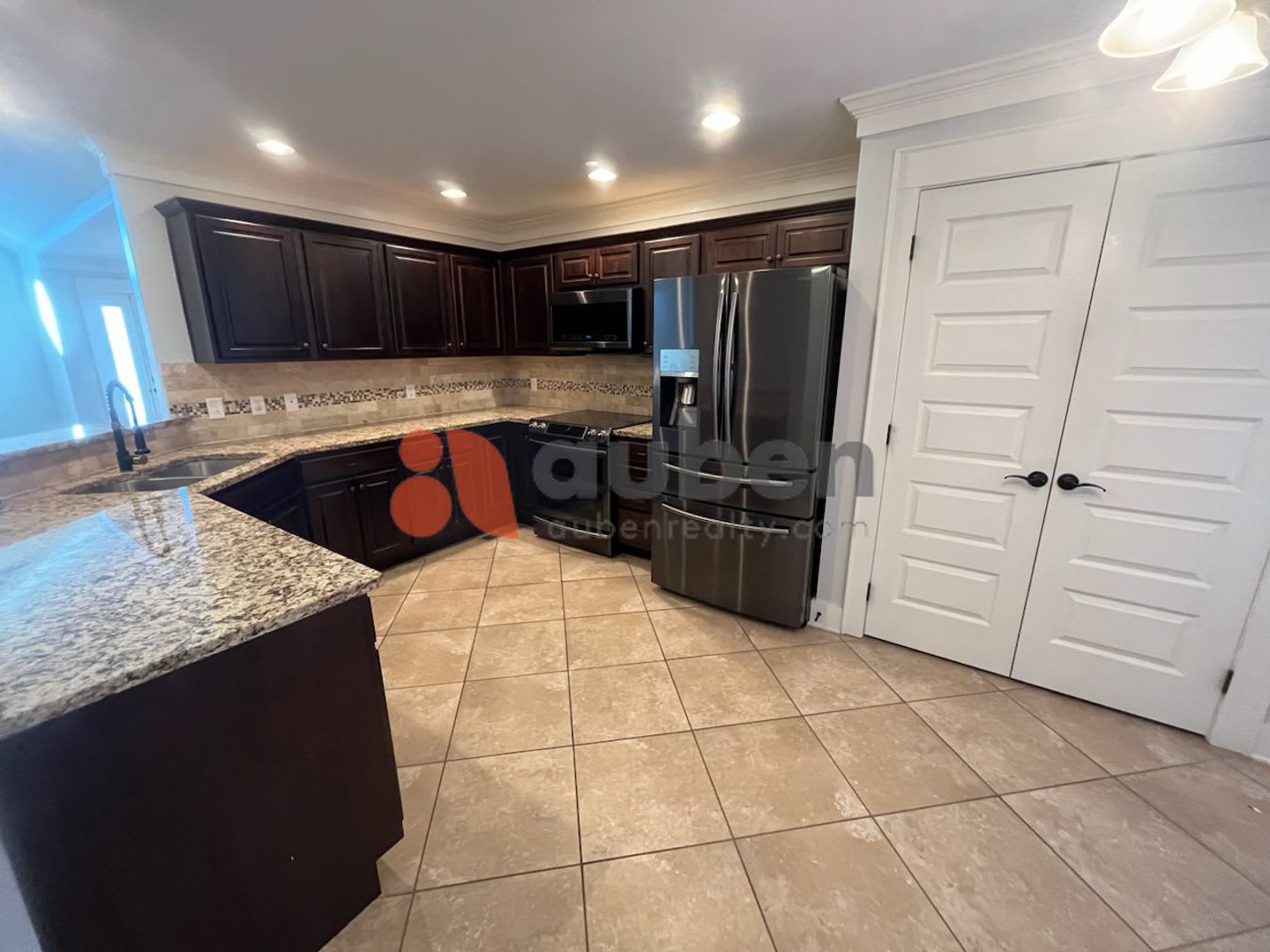 Beautiful 3 Bedroom Home with Finished Basement & Two Large Decks! – photo 4
