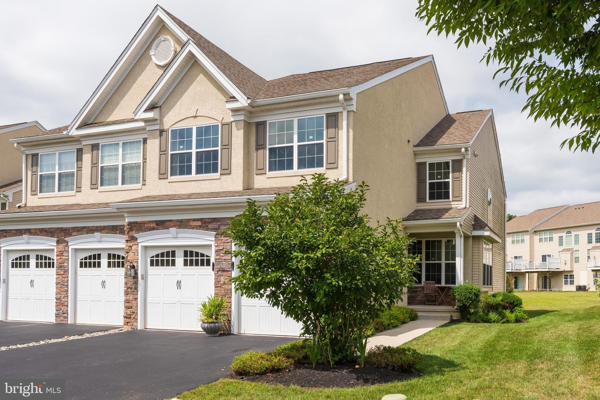 2604 ROCKLEDGE Court – photo 2