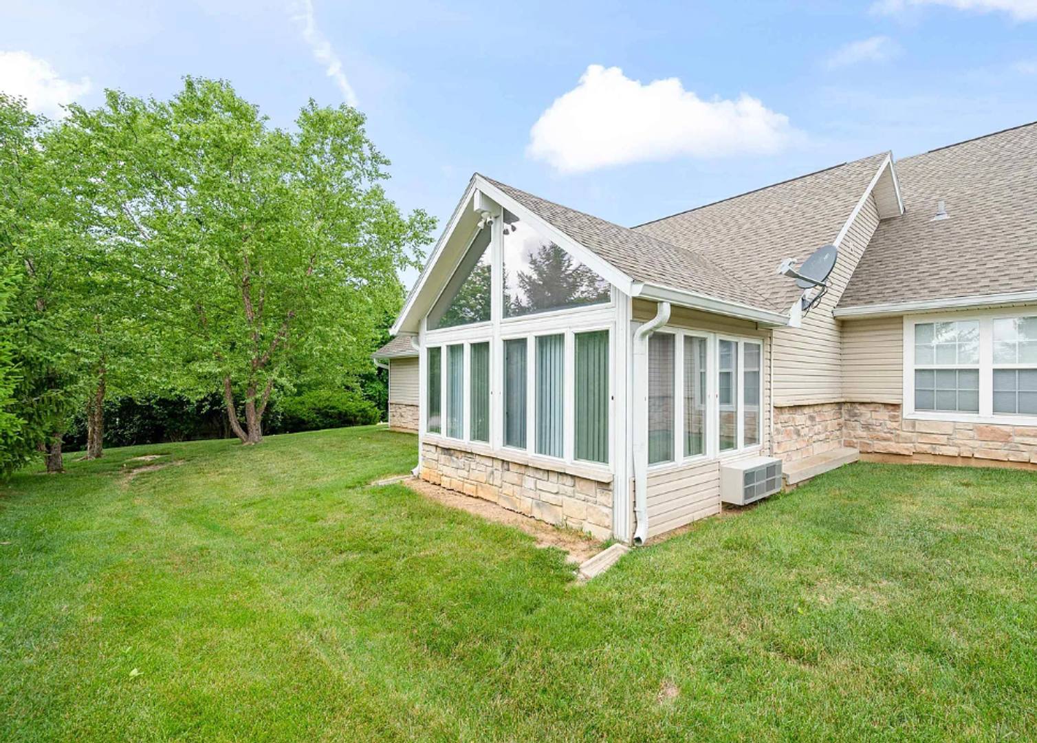 AVAILABLE NOW! Arbor Ridge: 3 Bedroom, 2 Bath – photo 5