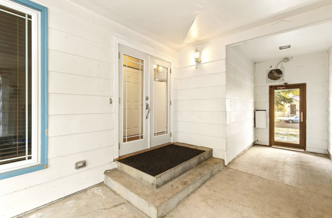 2720 2nd Avenue North – photo 2