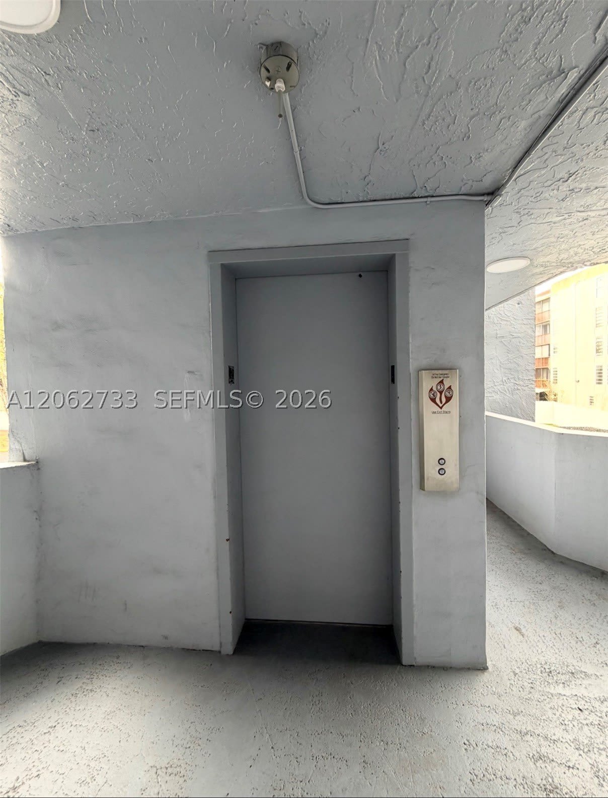 310 Fontainebleau Blvd – photo 2