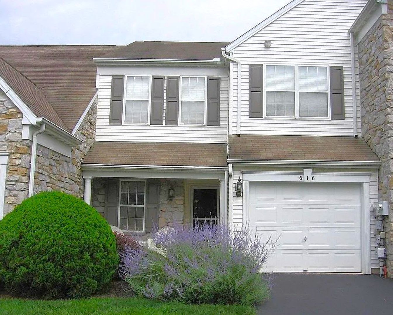 616 Spring House Lane – photo 1
