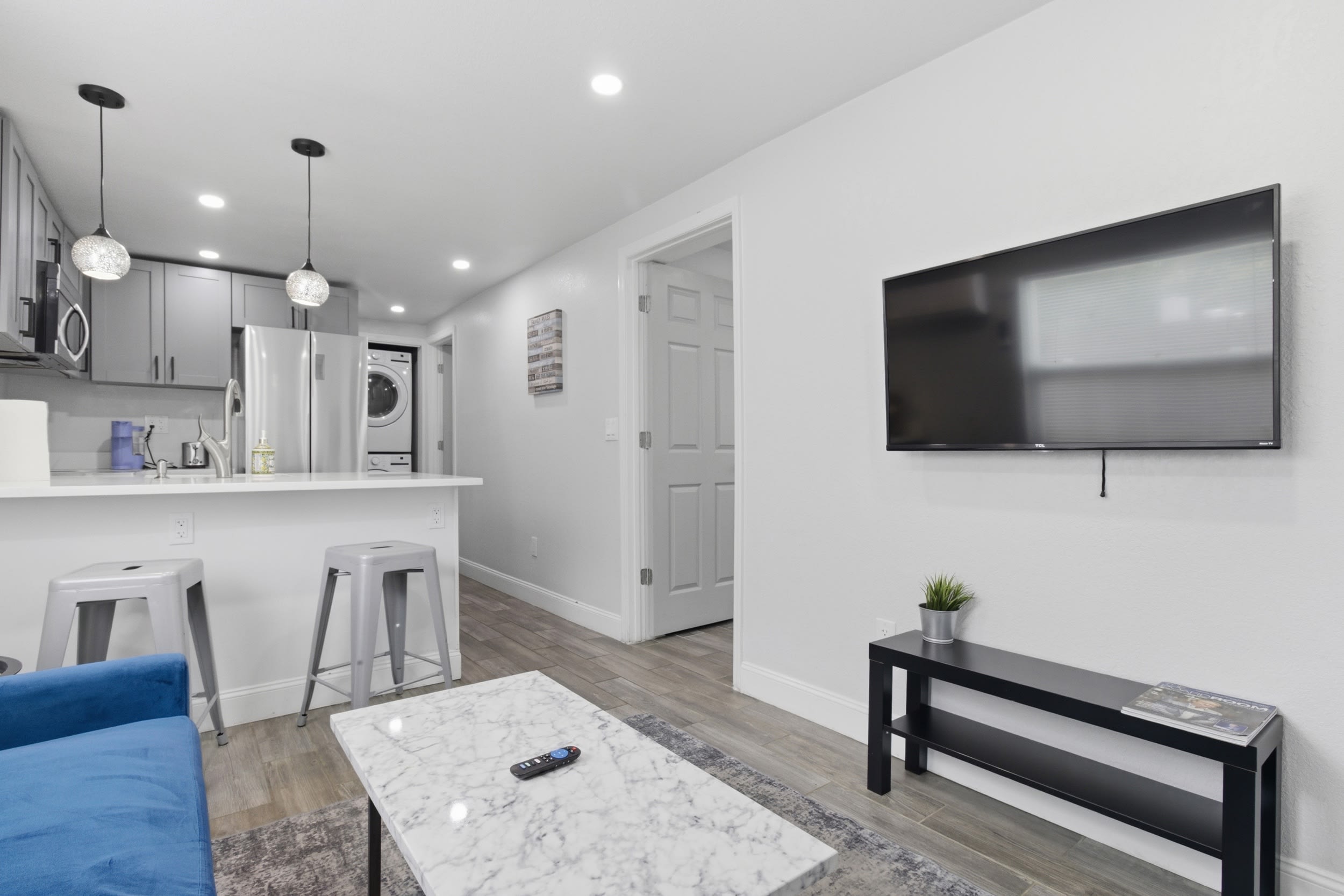 308 W Amelia Ave – photo 5