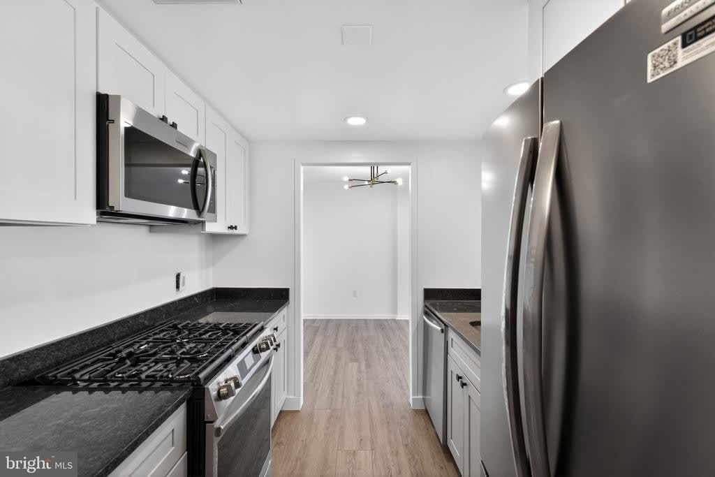 309 FLORENCE AVENUE – photo 4