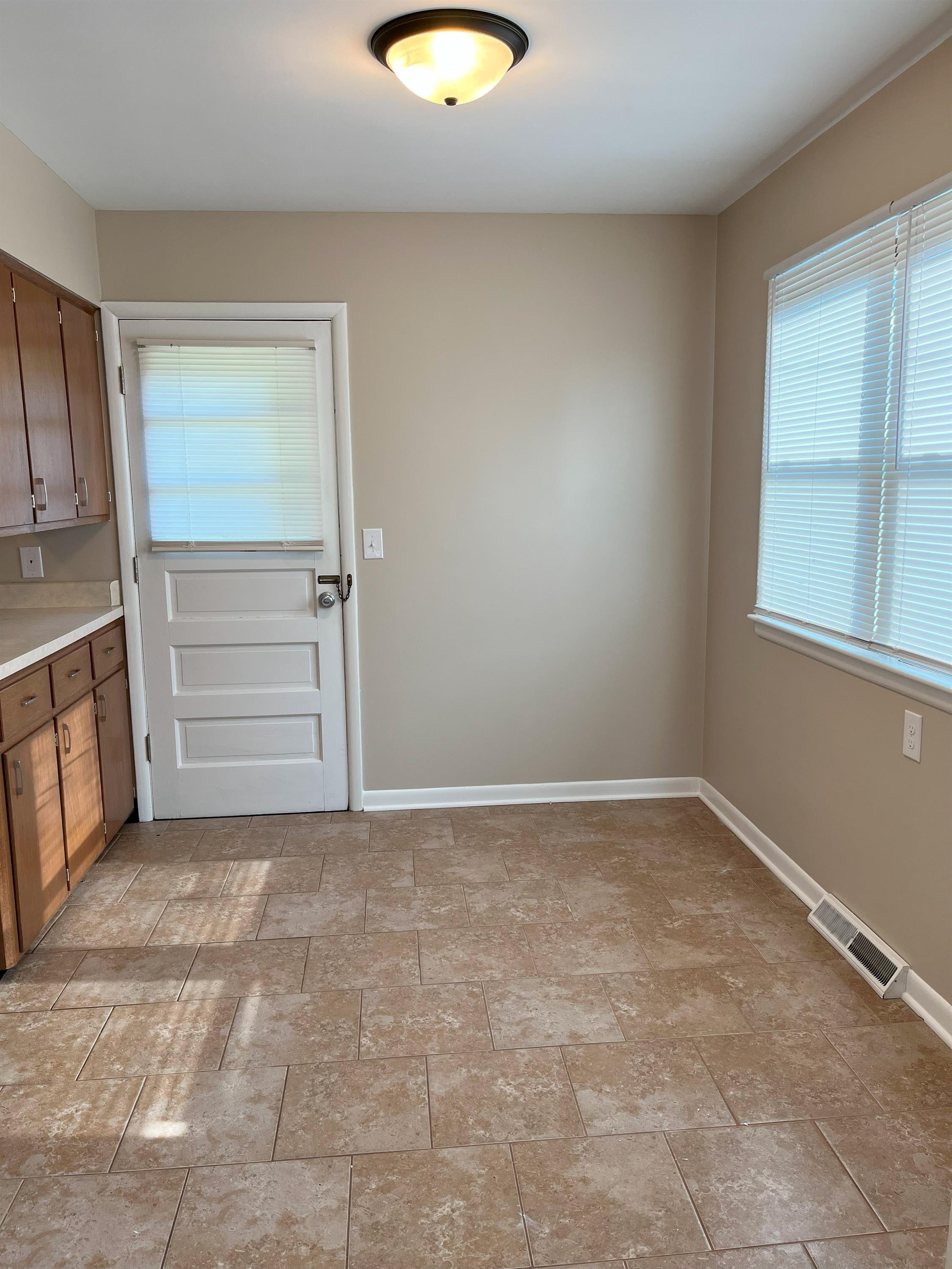 412 11th Ave West – photo 3