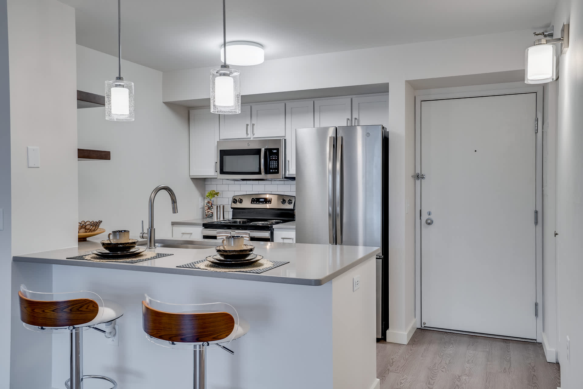 Laurel Village – photo 1