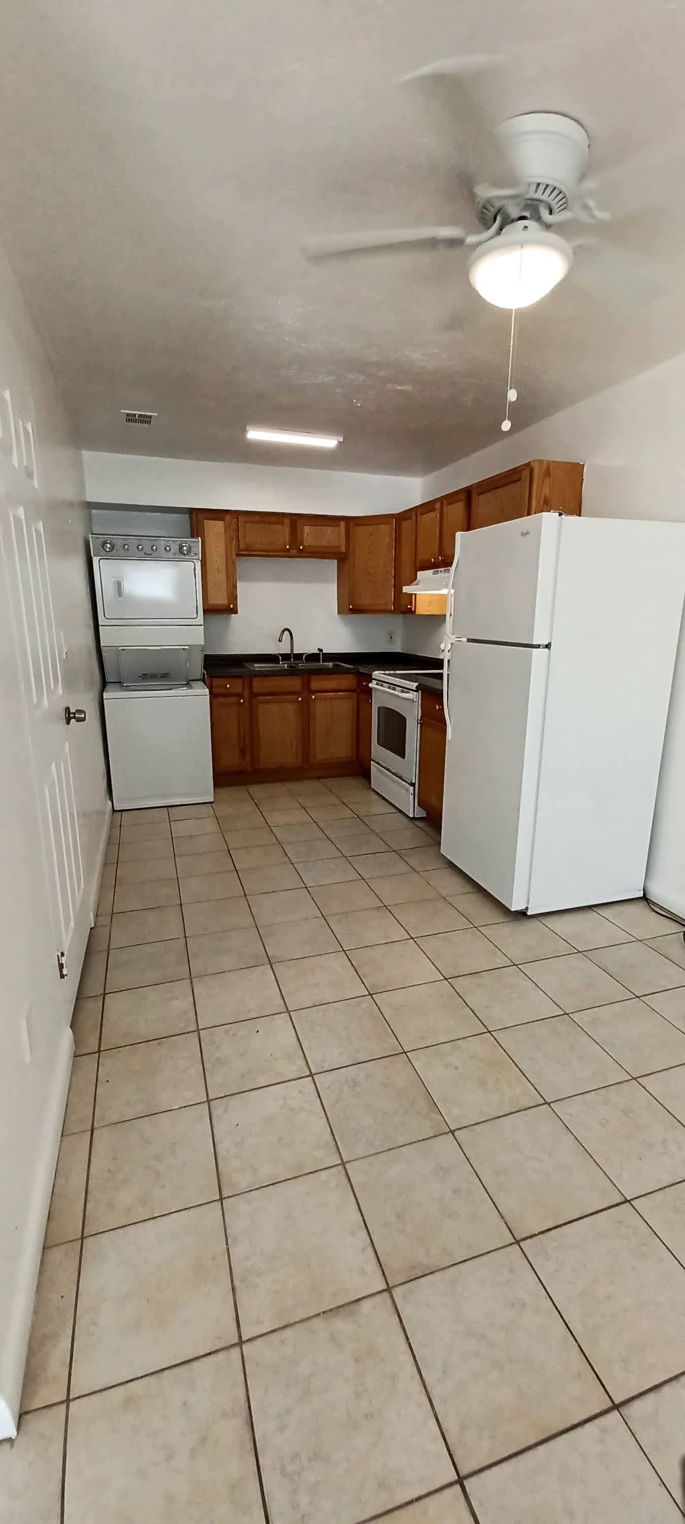 3220 SW 26th Terrace, Apt #4 – photo 2