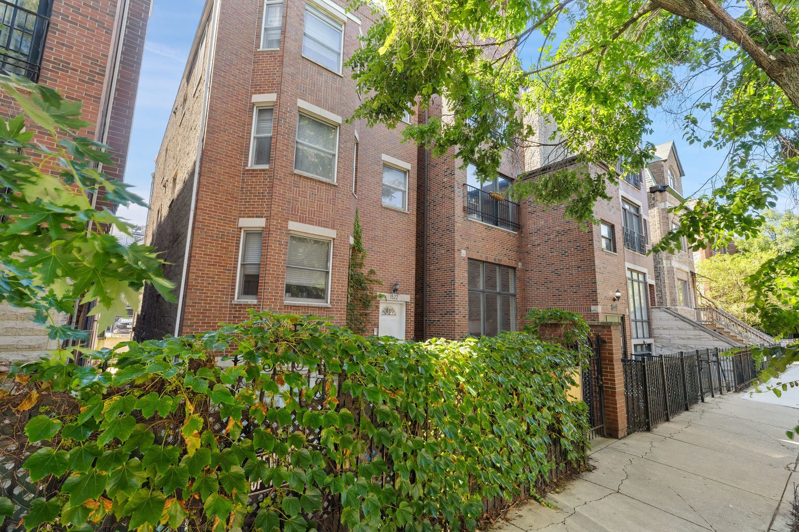 1522 N Bosworth Avenue – photo 1