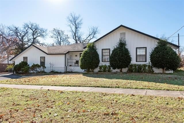 515 W Delaware Street – photo 3