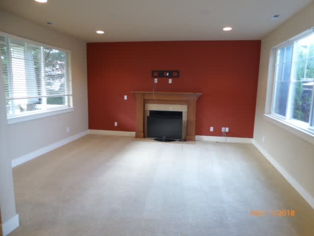 Beautiful 3 Bed 2 5 Bath Home In Redmond Ridge – photo 3