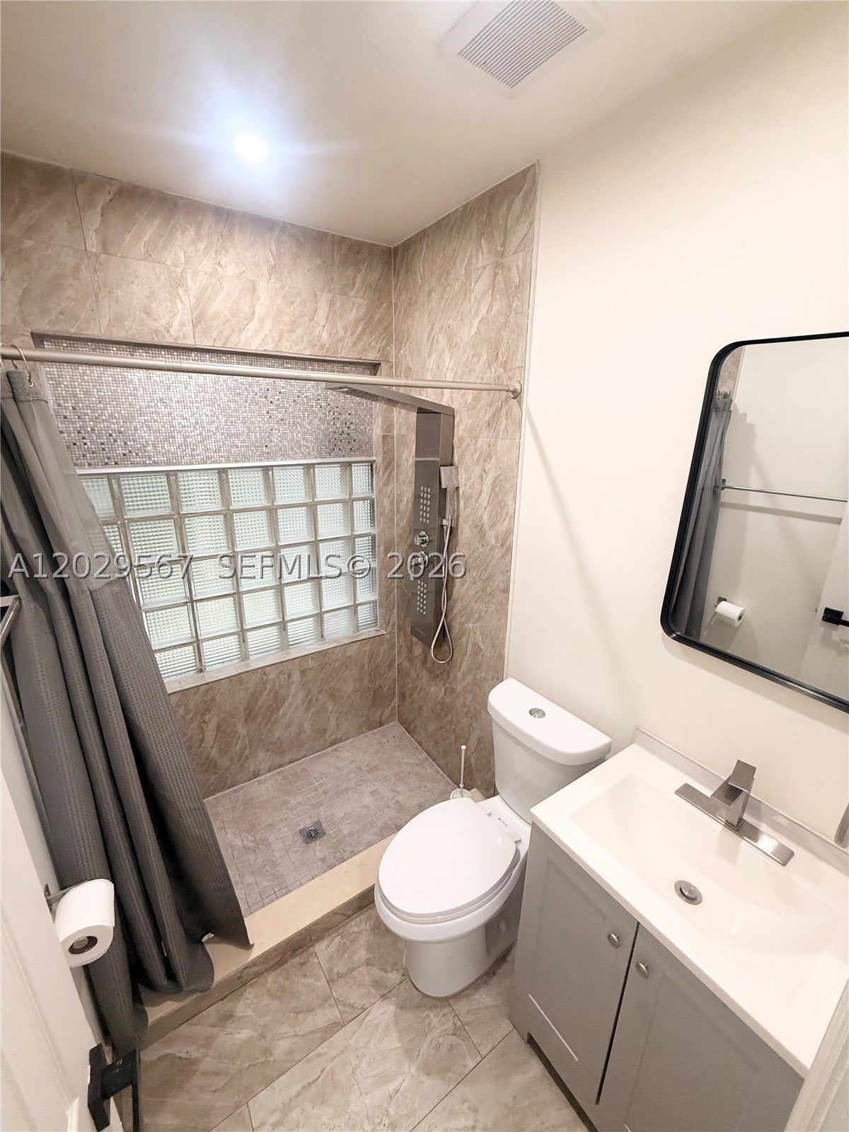 620 NE 160th St – photo 3