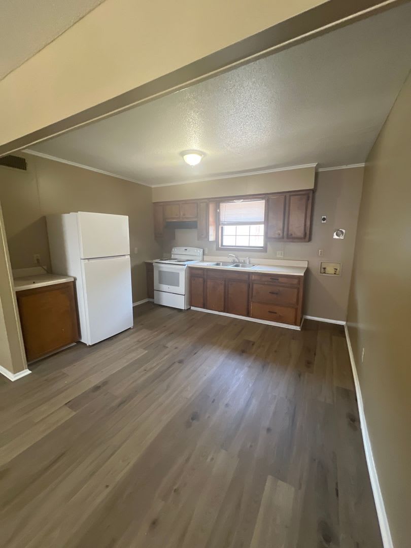 Sulphur- 1 Bedroom 1 Bath Apartment – photo 2