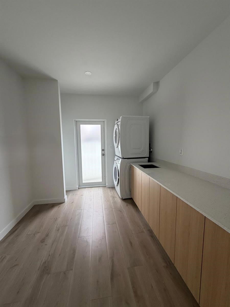 831 Southeast 9th Avenue – photo 4