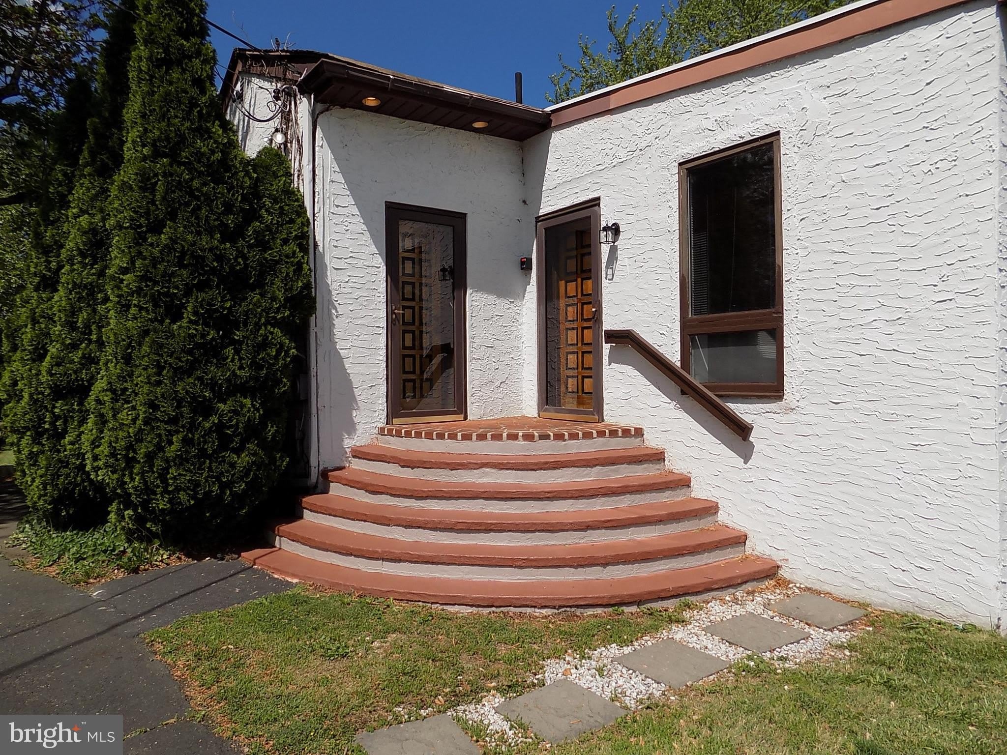 276 WOODBOURNE Road – photo 3