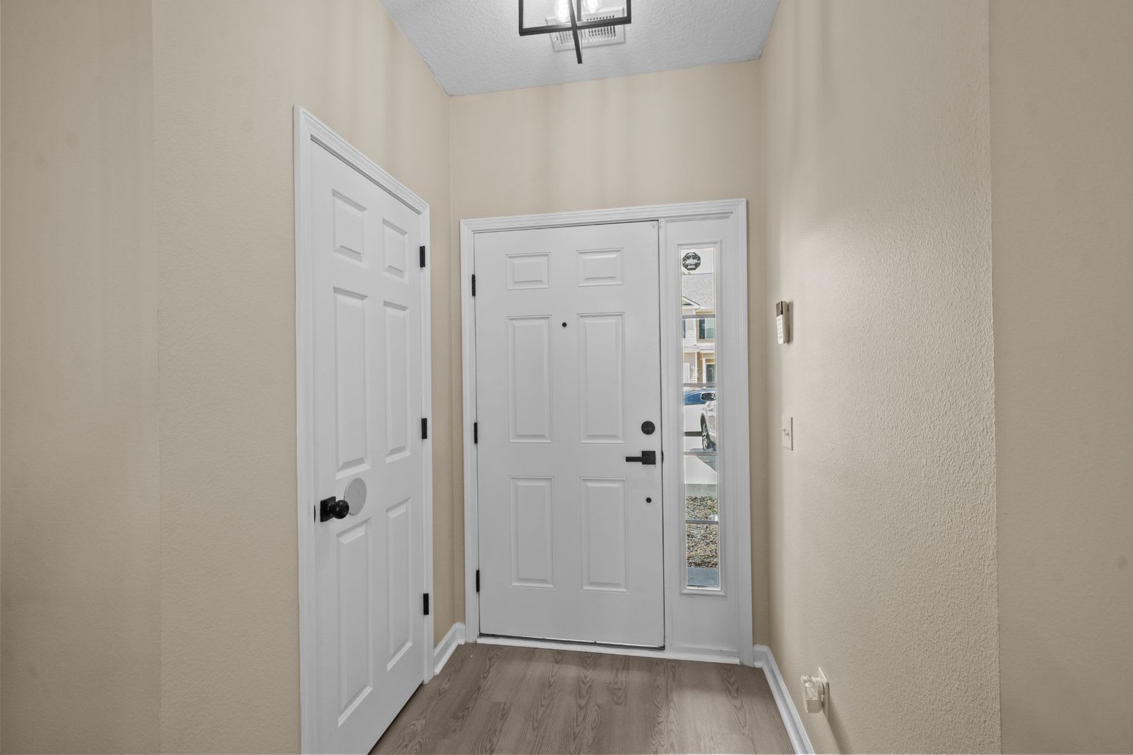 Thoughtfully Designed 3Br Home In The Commons With Open Floor Plan – photo 5