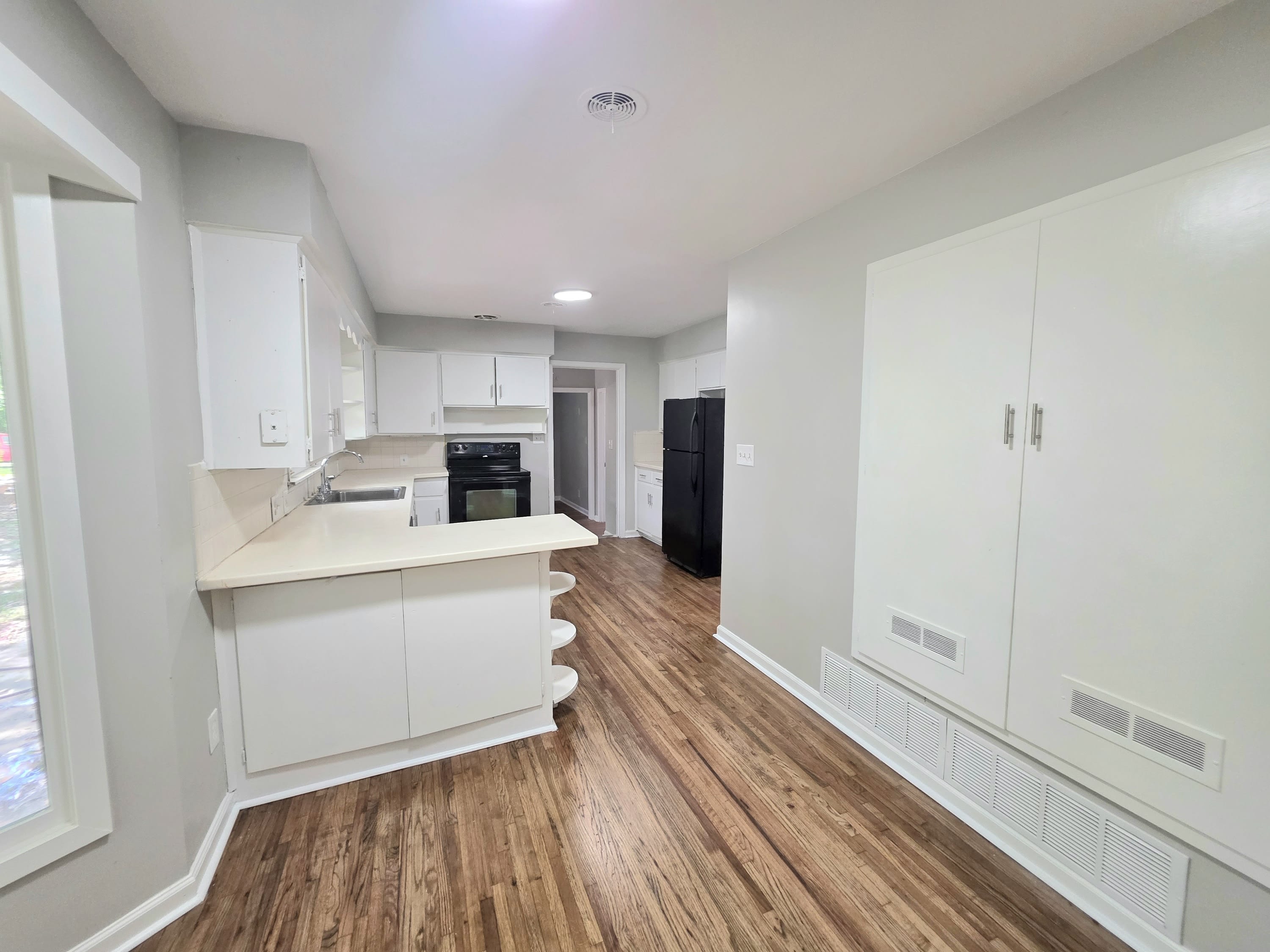 2663 Ashlawn Drive – photo 4