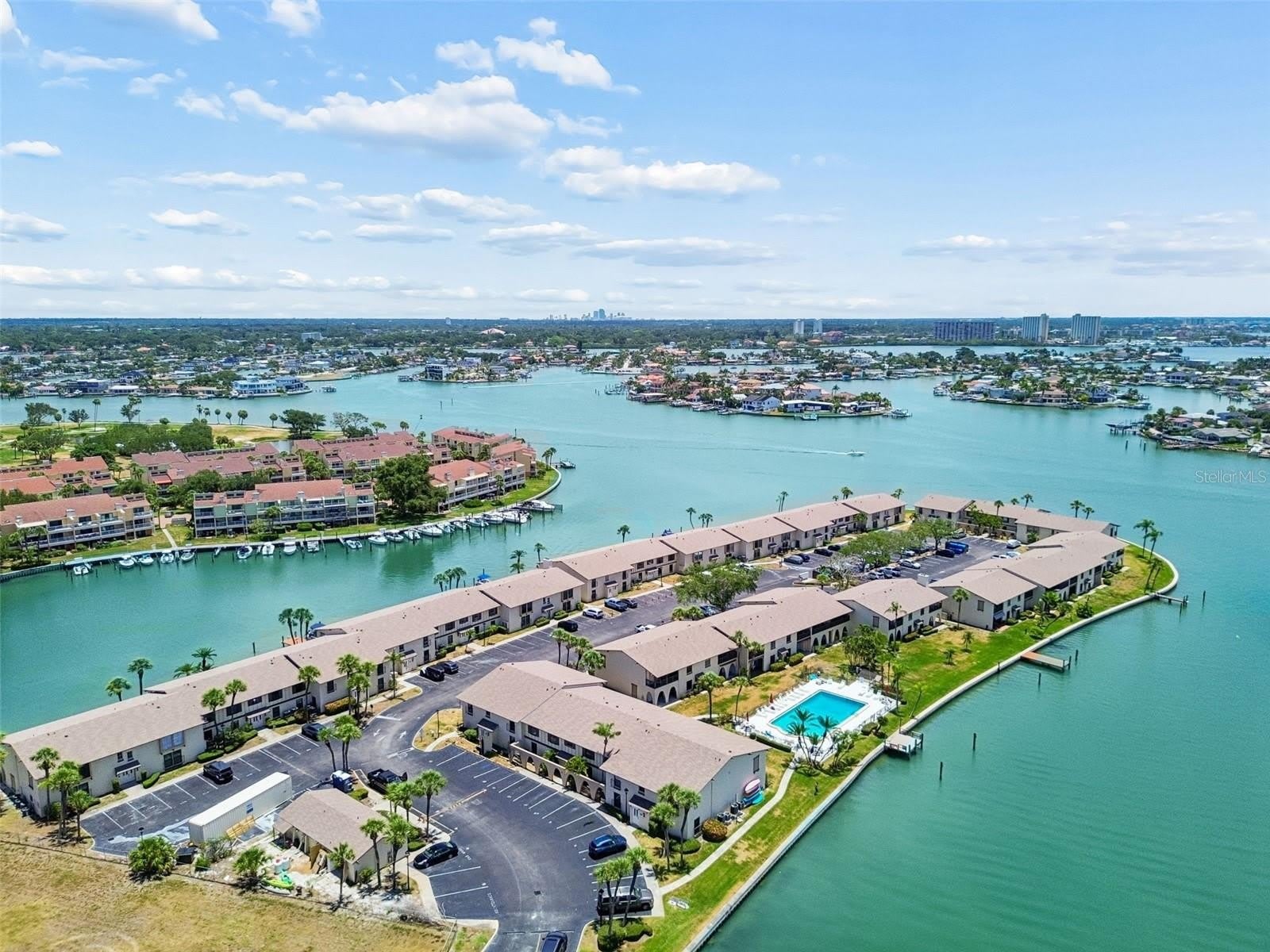 505 PLAZA SEVILLE Court – photo 2