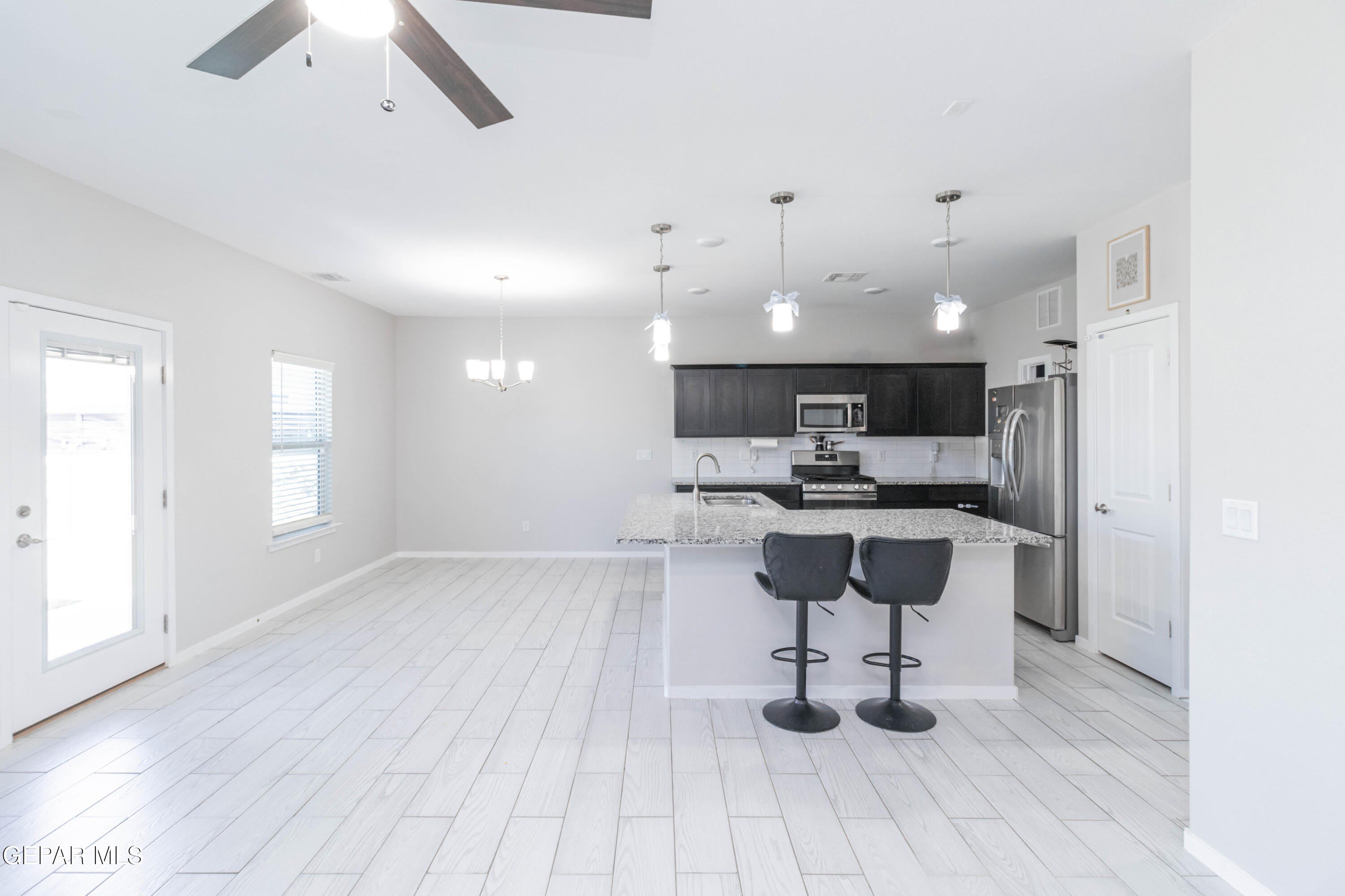 13909 Summer View Avenue – photo 2