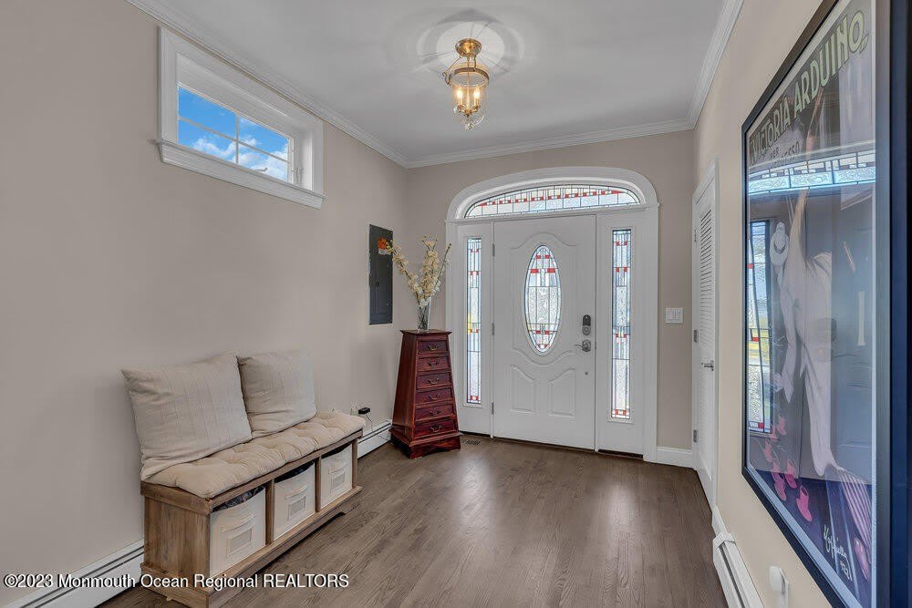 323 E Main Street – photo 3